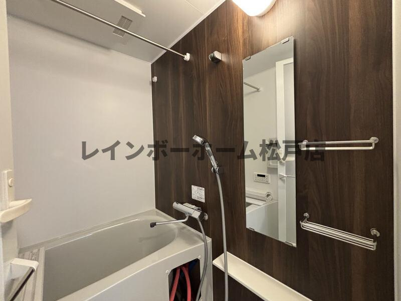 鎌ケ谷市新鎌ケ谷３丁目の賃貸マンションの浴室