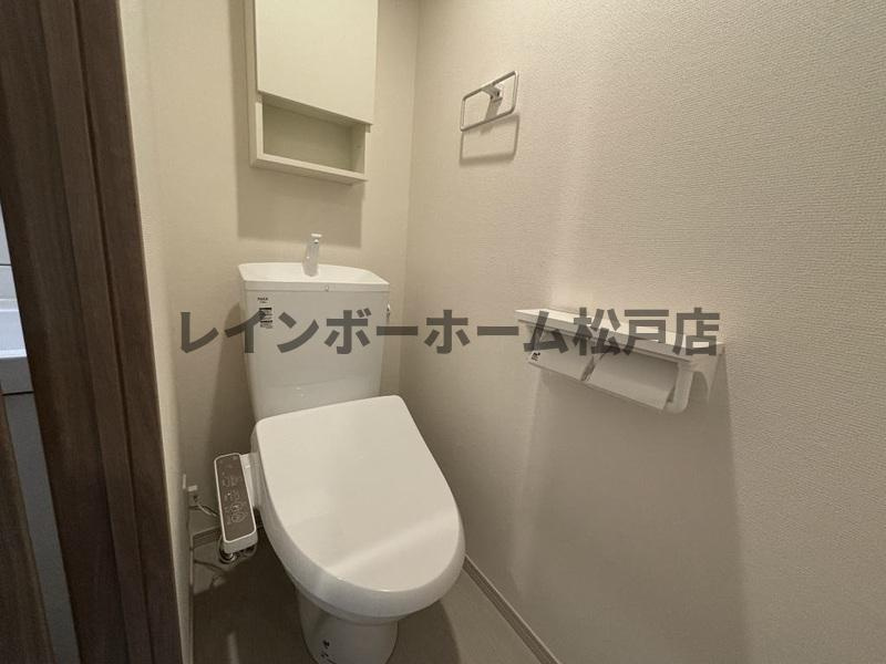 鎌ケ谷市新鎌ケ谷３丁目の賃貸マンションのトイレ