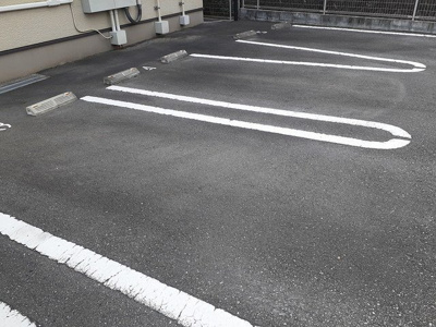 【駐車場】 | ドラジェ | カースペースがあります