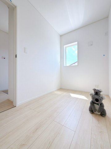 【その他】 | 前橋市青柳町　平屋　新築住宅 | 3帖のサービスルームです♪
収納としても趣味のお部屋としてもお使いいただけます。