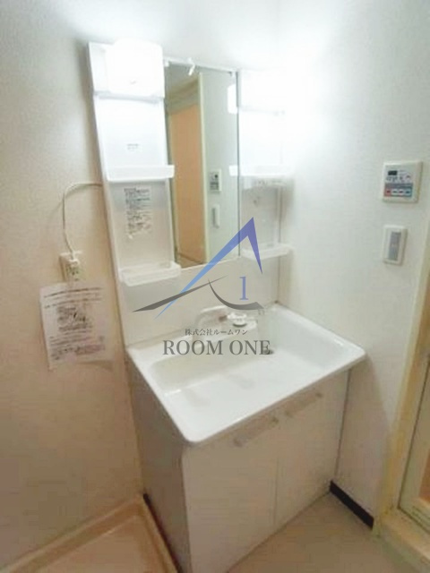 ダイアパレス四谷三丁目の洗面所|洗面台です。