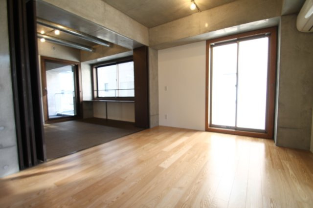 三組坂　flatの画像