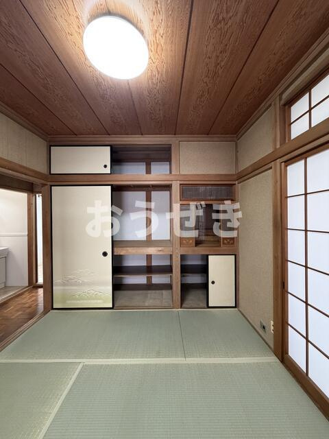 磯子７丁目貸家の収納