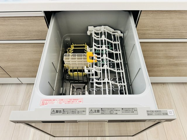 八王子市　大谷町　新築一戸建て　１期のキッチン|～食洗機つき　食事後の洗い物はお任せ、節水・時短でメリットたくさん～