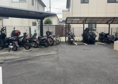 【駐輪場】 | カサヴェール八王子 | マンションの駐輪場は、事前に空きがあるか確認を取ると安心です。せっかく入居したのに駐輪スペースがない！なんてことになったら大変ですよね。そこで、内見時や購入前にはまず事前に確認しておくと良いでしょう。
