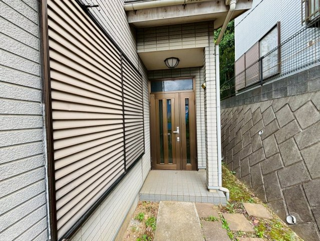 文違　中古戸建の玄関