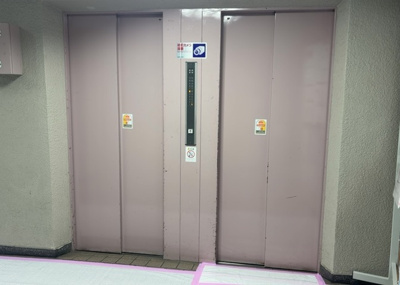 【その他共用部分】 | 八王子はざま住宅 | 共用部分は、一棟の建物に住む区分所有者全員が共同で所有するとし、共用部分の管理、補修などは、区分所有者で形成される管理組合が行います。個人の判断で勝手に変更することはできませんので覚えておきましょう。