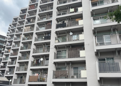 【駐輪場】 | 八王子はざま住宅 | マンションの駐輪場は、事前に空きがあるか確認を取ると安心です。せっかく入居したのに駐輪スペースがない！なんてことになったら大変ですよね。そこで、内見時や購入前にはまず事前に確認しておくと良いでしょう。