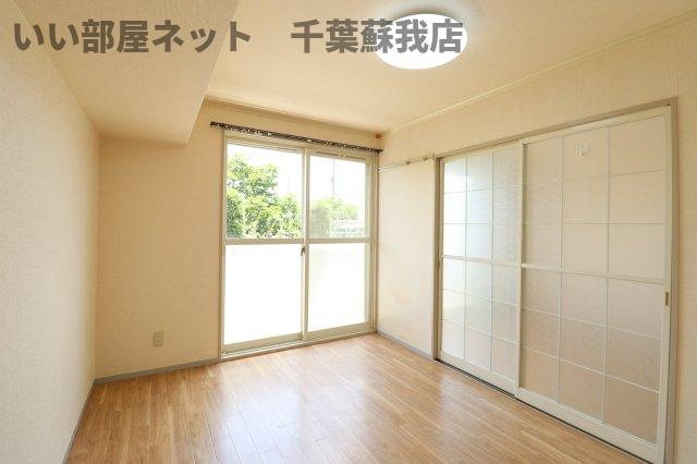 カサグランデ君塚の洋室|コンパクトで使いやすい洋室です