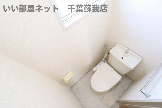 カサグランデ君塚のトイレ|落ち着いた色調のトイレです