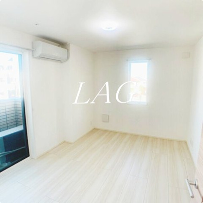 【居間・リビング】 | ＣＬＡＩＲ　ＣＯＵＲＴ | 洋室のお部屋です。
