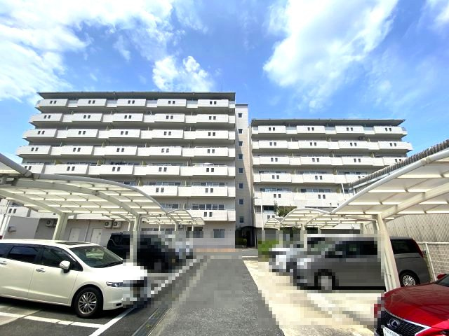 メゾンドール富田林の外観
