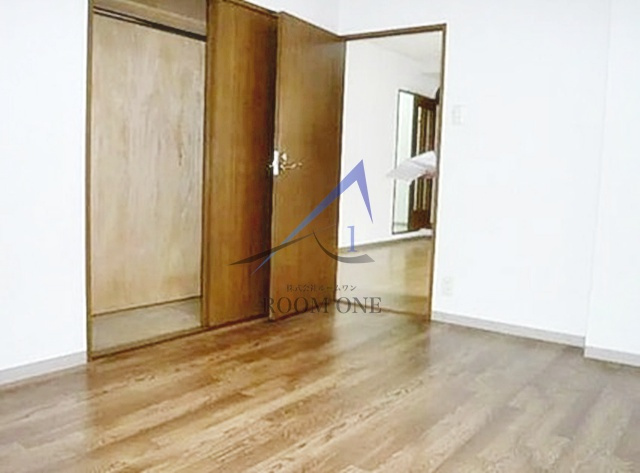 ヒルズ三栄町の居間・リビング|洋室のお部屋です。