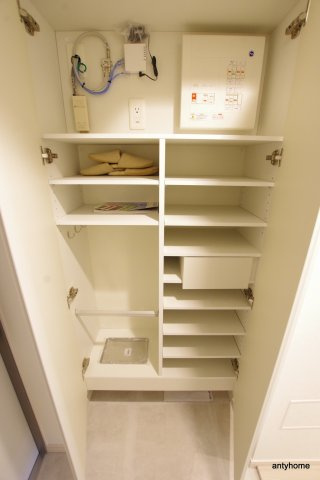 コンフォリア北堀江一丁目　仲介手数料無料の収納