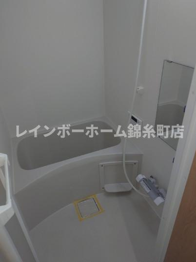 ウエストガーデン六町の浴室
