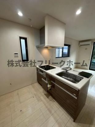 武蔵野市関前３丁目の一戸建てのキッチン