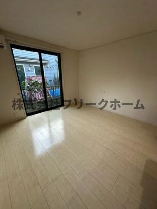 武蔵野市関前３丁目の一戸建ての居間・リビング
