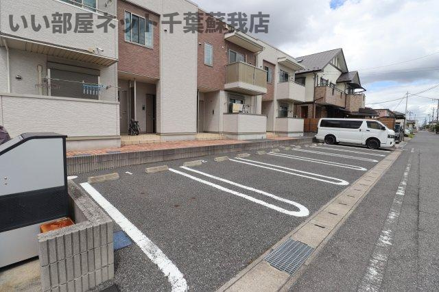 ラフィーネの駐車場|カースペースがあります