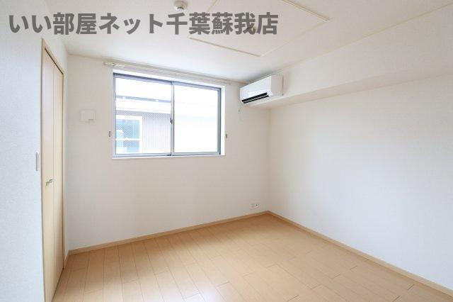 ラフィーネの洋室|個人の部屋や寝室として使える洋室です