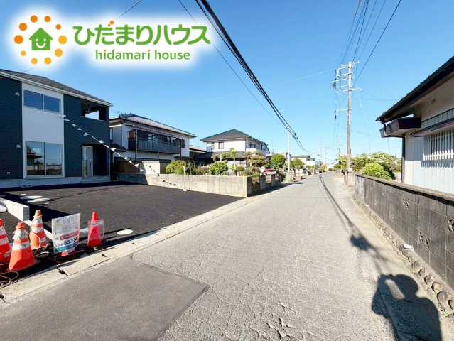 いわき市金山町第10　新築戸建　2号棟の前面道路含む現地写真|閑静な住宅街なので、車庫入れも楽々(^^♪