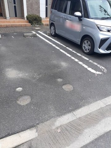 イリーデの駐車場|車をお持ちの方に嬉しい駐車場付きの物件です