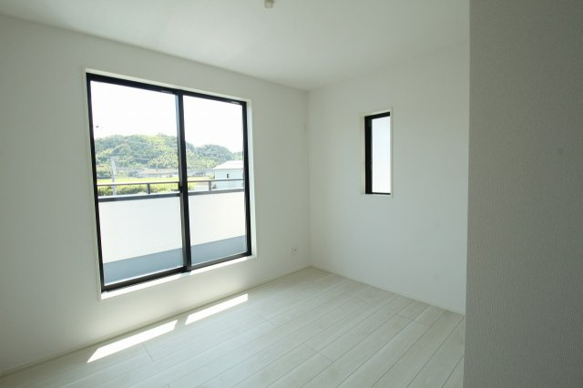 吾川郡いの町駅東町　新築戸建　2号棟（全3区画）の洋室|2F　南西の部屋　5.37帖