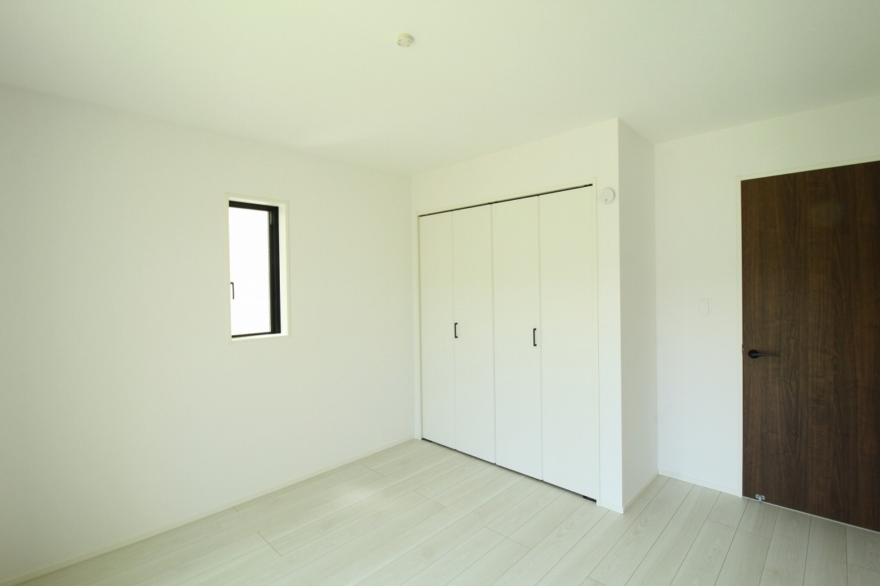 吾川郡いの町駅東町　新築戸建　2号棟（全3区画）の洋室|1F　6.25帖