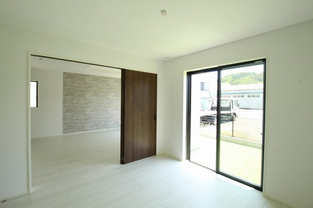 吾川郡いの町駅東町　新築戸建　2号棟（全3区画）の洋室|1F　6.25帖