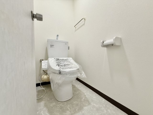 日商岩井上前津ハイツのトイレ