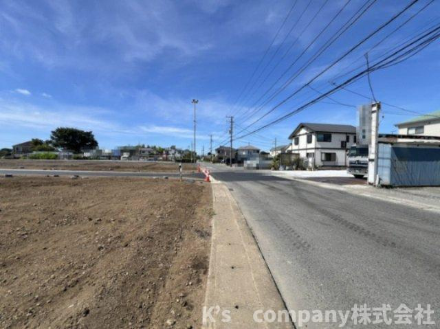 ◎高座郡寒川町小動　建築条件なし　売地　A区画の前面道路含む現地写真|前面道路の様子です◇