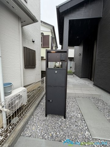 伊勢原市上粕屋第1期　新築戸建　全1棟1号棟の玄関