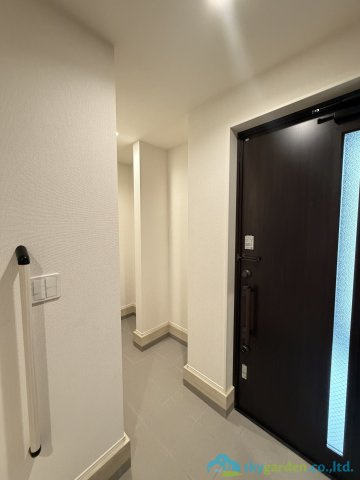 伊勢原市上粕屋第1期　新築戸建　全1棟1号棟の玄関