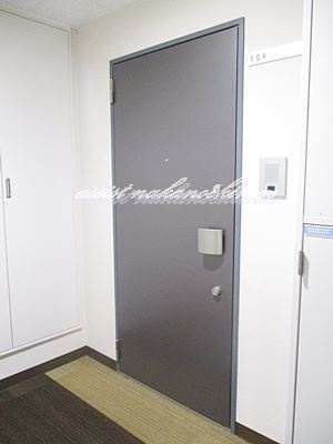 中野区中野３丁目の賃貸マンションの玄関