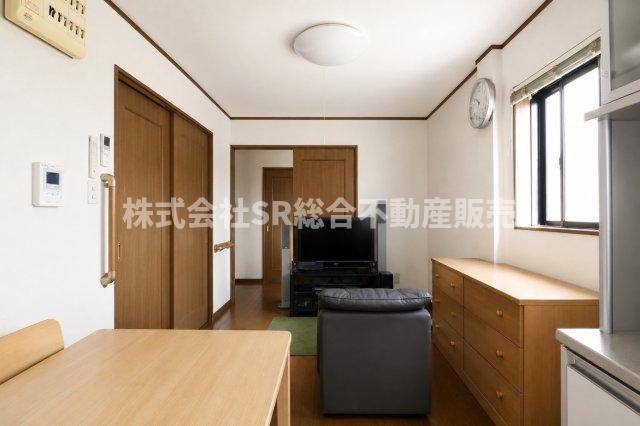 若江東町4丁目中古戸建の居間・リビング|（室内写真は加工により家具等を消しています。）
