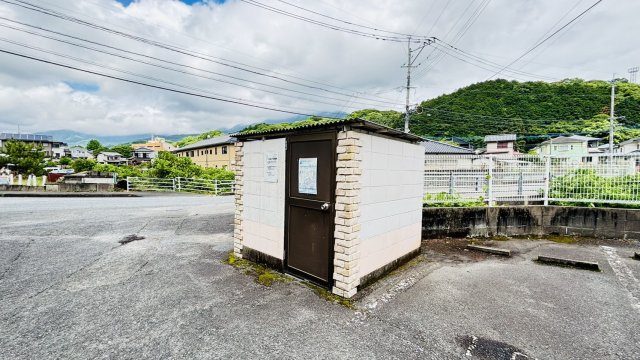サンラーク三条棟Bの駐車場|同型タイプ・別号室タイプ