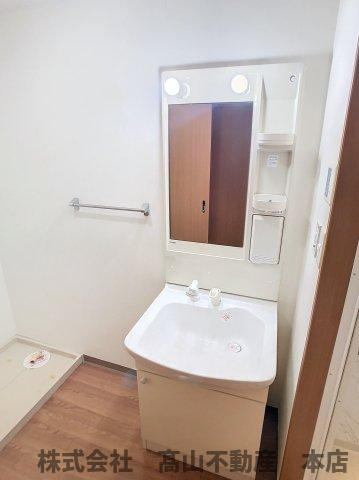 宗像市平等寺のアパートの洗面所|洗髪洗面化粧台