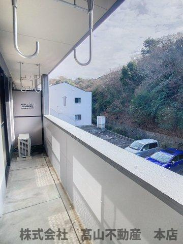宗像市平等寺のアパートのバルコニー