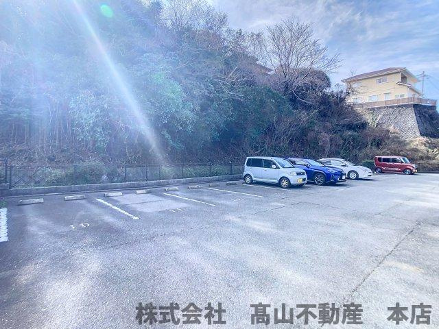 宗像市平等寺のアパートの駐車場