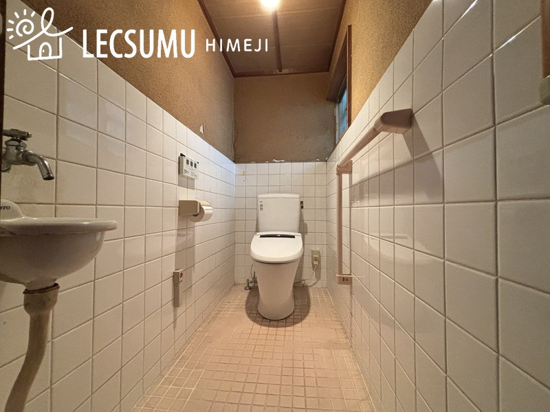 姫路市御立西3丁目/中古戸建のトイレ