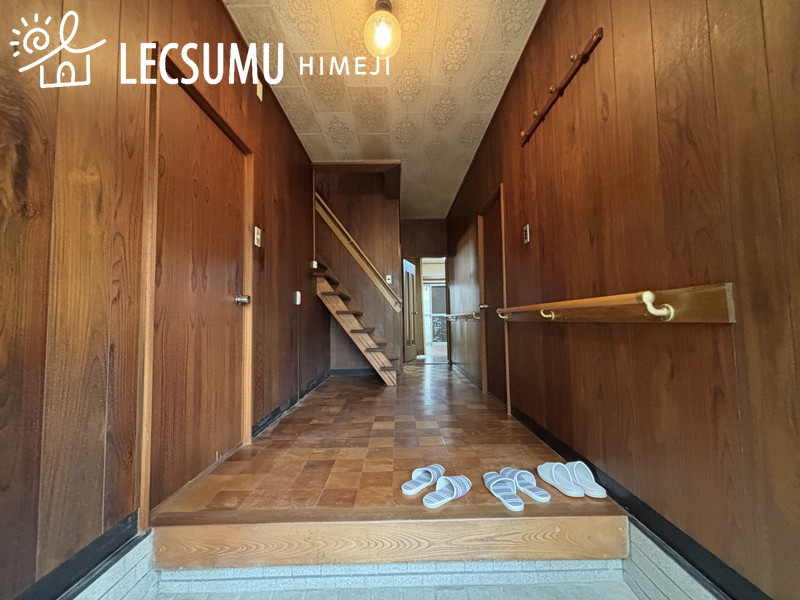 姫路市御立西3丁目/中古戸建の玄関