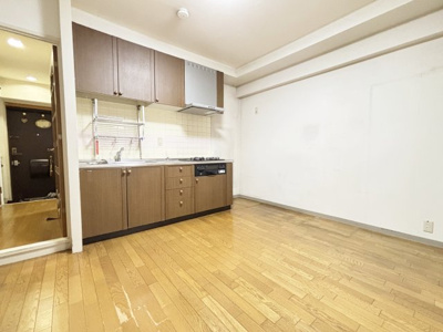 【居間・リビング】 | 大成ラフォーレ本山 | 3沿線利用可能 、通勤通学に便利な立地。生活施設が近隣にあり大変便利な立地