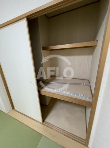 ローレルタワーサンクタス梅田　大淀小学校区の収納|ローレルタワーサンクタス梅田　押入
