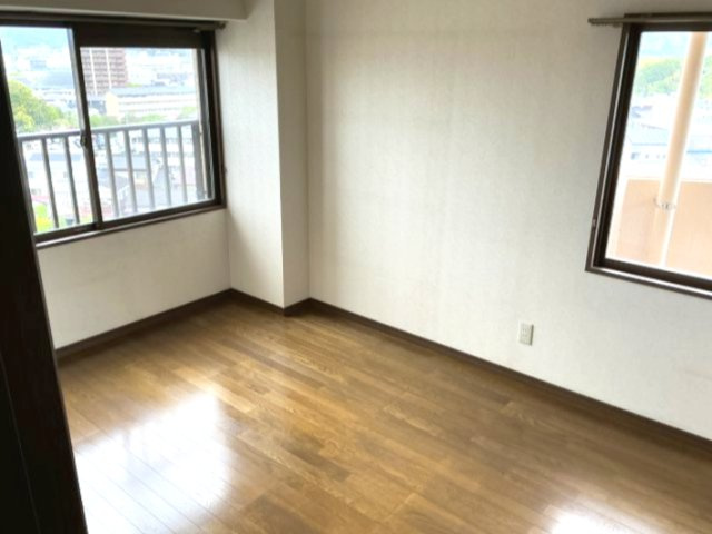 ロイヤルマンション西津田の洋室|6.3帖洋室