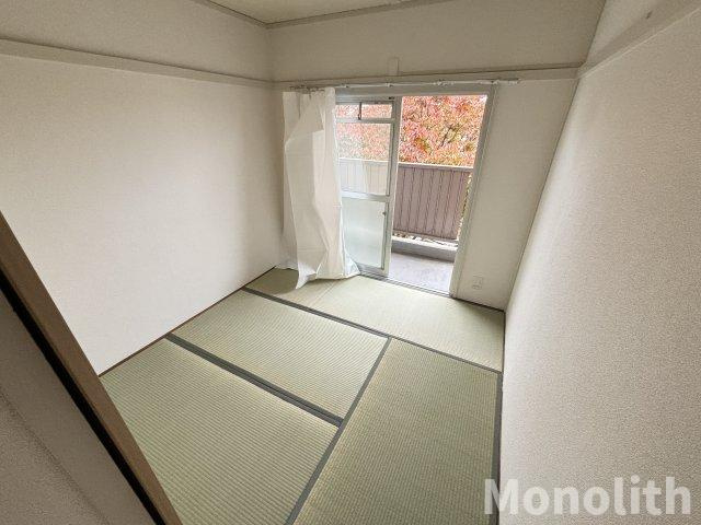 鶴山台8号棟の和室