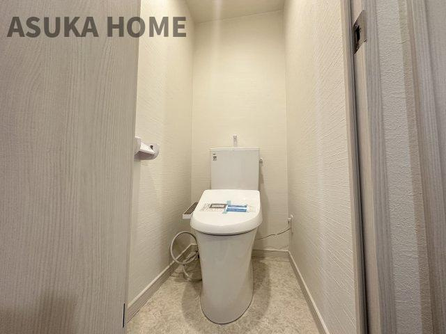 ライオンズマンション鶴ヶ峰ガーデンのトイレ|新規交換済！温水洗浄便座の最新トイレ設備です。