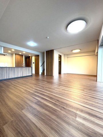 SEASIDE GRAND LIVING｜湘南を、上質に遊び尽くすの居間・リビング