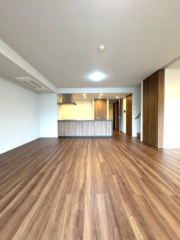 SEASIDE GRAND LIVING｜湘南を、上質に遊び尽くすの居間・リビング