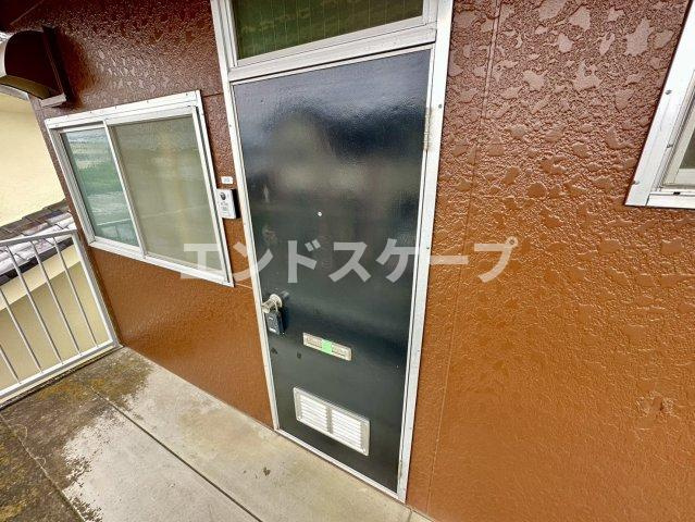 ステラ新前橋の玄関|高崎、前橋のお部屋探しはエンドスケープまで！お客様の理想お聞かせ下さい♪