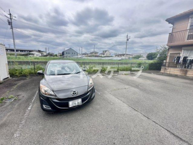 サンモール　Ｂの駐車場|高崎、前橋のお部屋探しはエンドスケープまで！お客様の理想お聞かせ下さい♪
