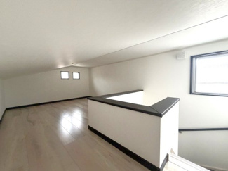 【その他】 | 旭町3丁目　戸建 | 屋根裏収納です